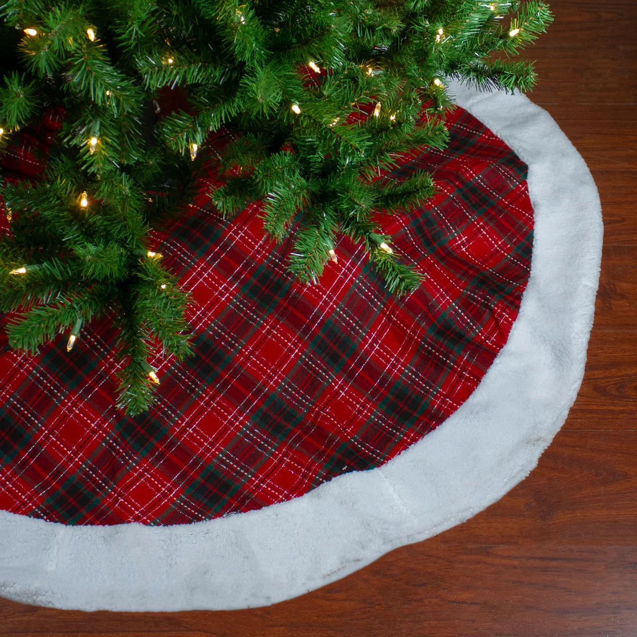 Northlight 60" Red And Green Plaid Christmas Tree Skirt With White Sherpa Trim 2 Northlight 60" Red And Green Plaid Christmas Tree Skirt With White Sherpa Trim - Image 2