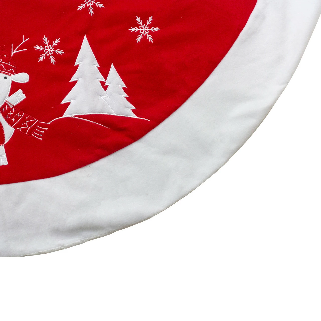 Northlight 48" Red And White Winter Reindeer Embroidered Christmas Tree Skirt 3 Northlight 48" Red And White Winter Reindeer Embroidered Christmas Tree Skirt - Image 3