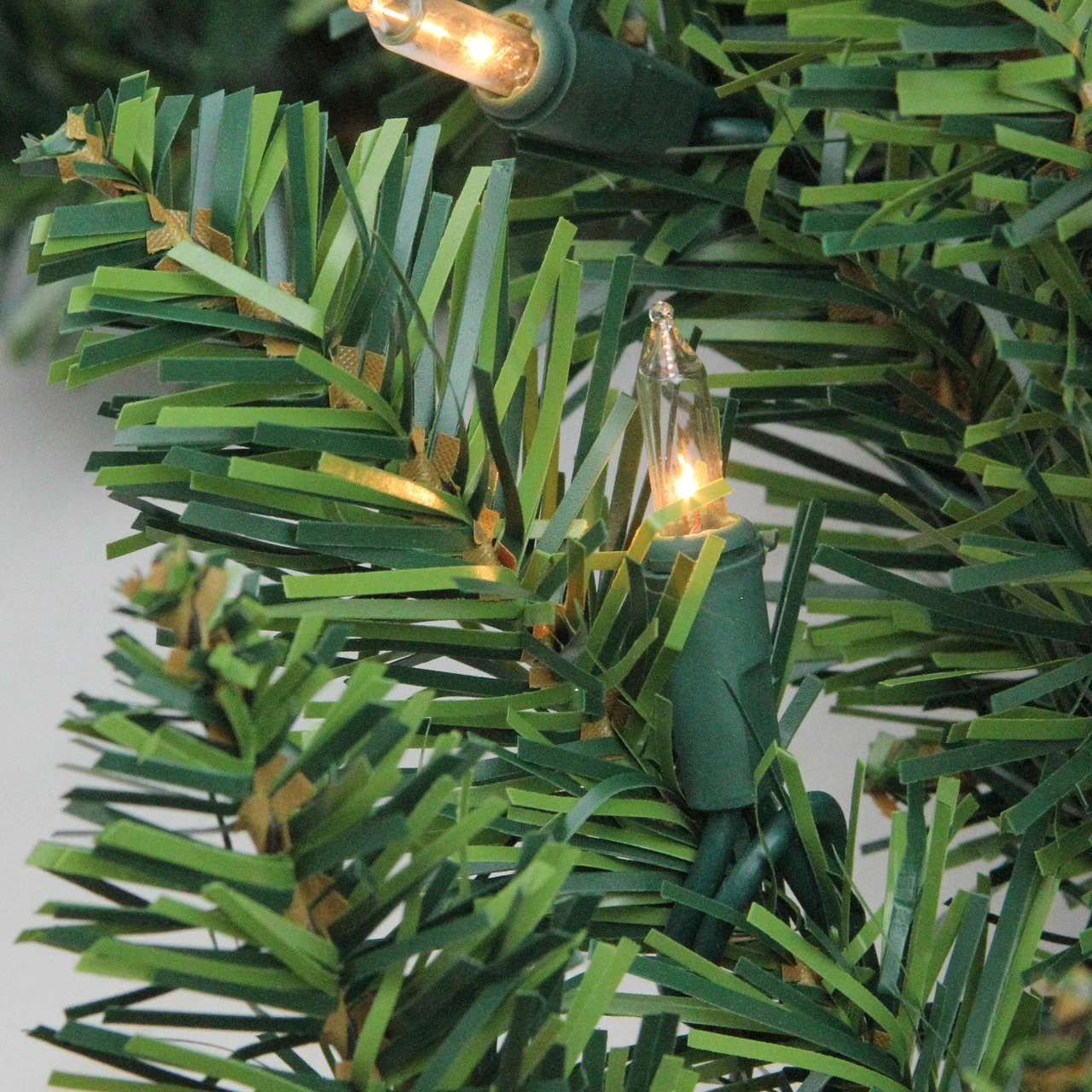 Northlight 25' X 17" Pre-Lit Buffalo Fir Commercial Artificial Christmas Garland - Clear Lights 2 Northlight 25' X 17" Pre-Lit Buffalo Fir Commercial Artificial Christmas Garland - Clear Lights - Image 2