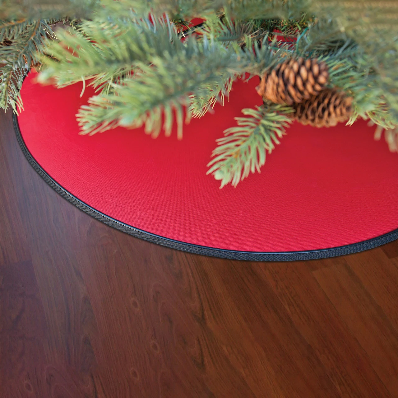 Northlight 22" Red And Black Medium Premium Christmas Tree Mat 2 Northlight 22" Red And Black Medium Premium Christmas Tree Mat - Image 2